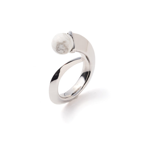 BIZOTE WRAP RING HOWLITE